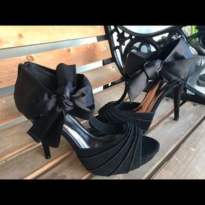Olsenboye Black Open Stiletto Shoe Size 9